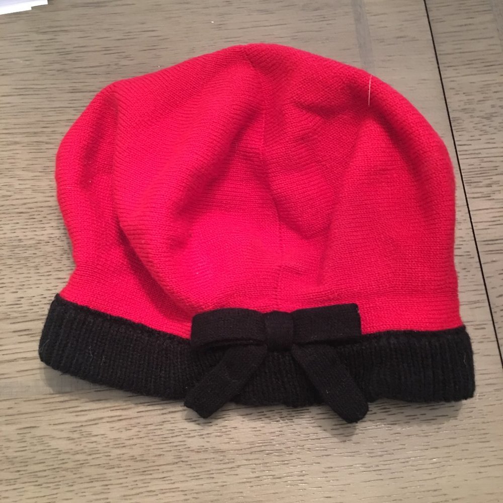 RED WOOL HAT WITH BOW